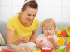 يحتوي البيض على نسبة عالية من البروتين (shutterstock.com)
