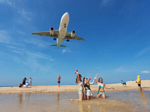 Thai beach (Shutterstock)	