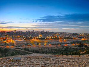 View to Jerusalem old city (Shutterstock)	