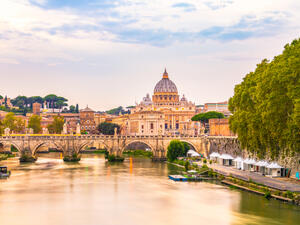 St.Peter's basilica in Vatican, Rome (Shutterstock)