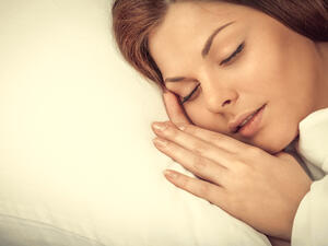 النوم أقل من 6 ساعات أو أكثر من 8 ساعات يتسبب في ضعف الذاكرة