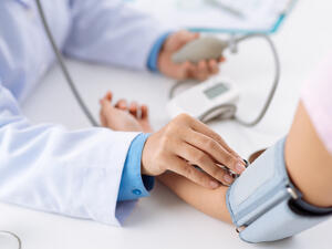 تناول الأطعمة غنية بالبوتاسيوم تساعد على منع ارتفاع ضغط الدم