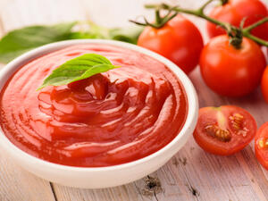 تؤثر مادة الكاتشب في تهيج المعدة بسبب البهارات التي تتضمنها