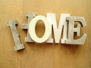 ثمّة أخطاء شائعة، يجدر تجنّبها عند تصميم ديكور الصالون  (shutterstock.com)
