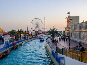 Around the world in one weekend (Shutterstock) Around the world in one weekend (Shutterstock)