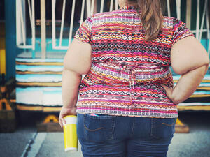 في فترة انقطاع الطمث تتركز دهون الجسم في منطقة البطن