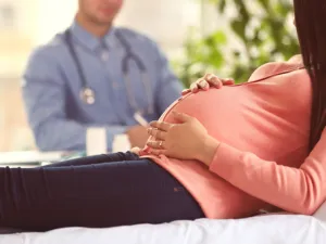 متابعة الطبيب هي أول خطوة يجب القيام بها (shutterstock.com)
