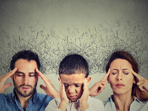 ويُعرف الوسواس القهري بأنه نمط في التفكير يصعب الهروب أو التخلّص منه 