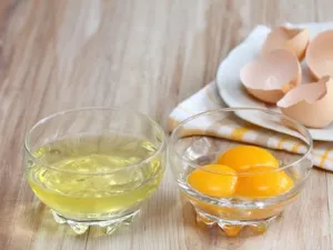  ما زال هناك الكثير من السيدات اللاتي يفضلن الوصفات الطبيعية (shutterstock.com)