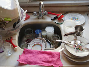 “He said he wouldn’t do the dishes using cold water" (Shutterstock/File)
