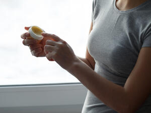 احتمال أن تحتوي المنتجات المصنعة النفط في الفازلين على مواد كيميائية ضارة 