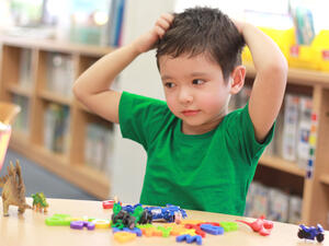 القمل لا ينجذب للشعر المُتسخ فقط حتى الشعر النظيف