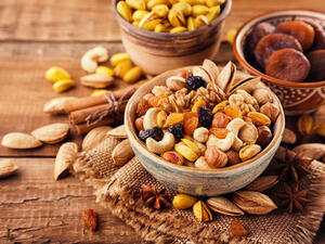 كميات متوازنة يوميًا من المكسرات كافية لتشعر بالشبع