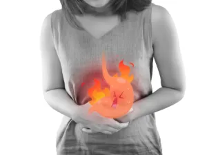تجنب تناول الطعام في وقت متأخر من الليل (shutterstock.com)
