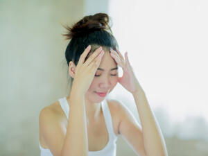 عتبر الصداع النصفي احد من أقسى أنواع الصداع (shutterstock.com)