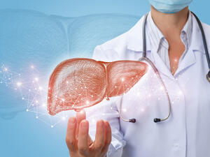 تقتضي حماية الكبد من الأمراض الابتعاد عن الأطعمة مطبوخة في المطاعم (shutterstock.com)
