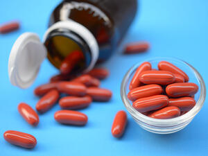 مكملات الحديد قد تكون مسببة للسرطان (shutterstock.com)
