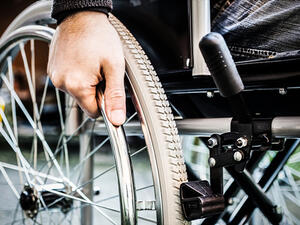 Despite 12,000 wheelchairs provided for free, Mecca pilgrims are facing unexpected costs from scammers. (Shutterstock)