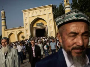 مئات الباحثين يطالبون بمعاقبة الصين لاضطهادها أقلية الأويغور