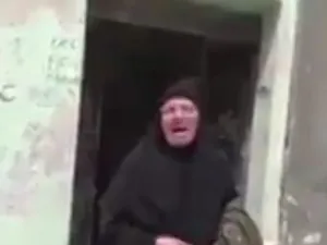  إحدى حرائر حلب توجه صرخة مدوية بوجه بشار 
