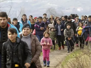 يستطيع القاصرون "لم شمل العائلة" حال الوصول إلى أوروبا - أرشيف