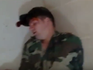 لحظة اغتيال ضابط تحت إمرة ماهر الأسد في قلب دمشق - يوتيوب