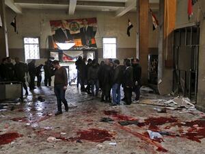 أوقع التفجير عشرات القتلى والجرحى، العديد منهم من المدنيين