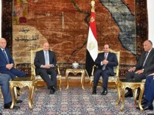 الرئيس المصري عبد الفتاح السيسي ونظيره اليمني عبد ربه منصور هادي في القاهرة