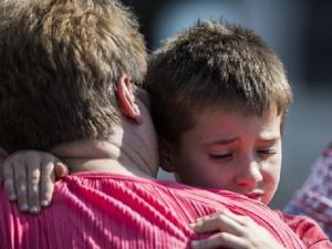 مراهق يقتل أباه ثم يصيب ثلاثة بمدرسة في ساوث كارولاينا