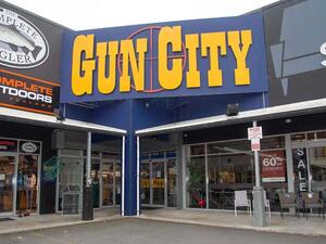 منفذ هجوم كرايستشيرش اشترى أربع قطع سلاح عبر الانترنت