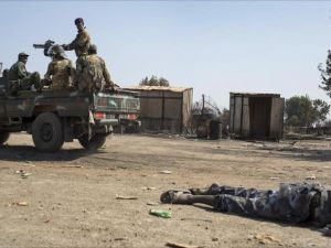 جيش جنوب السودان دهس مدنيين بالدبابات - ارشيف 