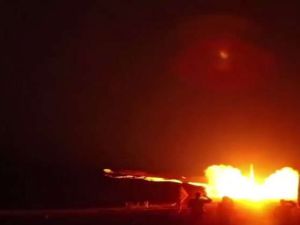 الدفاع الجوي السعودي يدمر صاروخا حوثيا في سماء جازان 