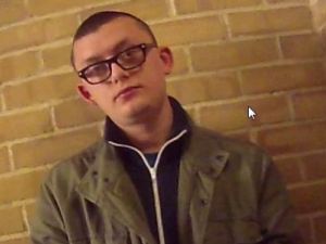 صورة التقطت للقاتل عقب القبض عليه- تويتر
