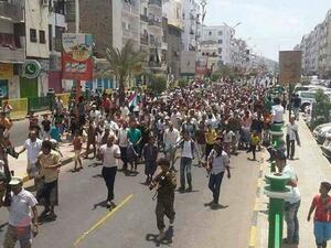 استياء بين عدد من اليمنيين من تصرفات السعودية والإمارات في بلادهم