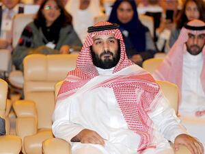 الأمير أثار مؤخرا كثيرا من الجدل بقراراته والتي كان آخرها تغييرات كبيرة بالجيش والحكومة السعودية 