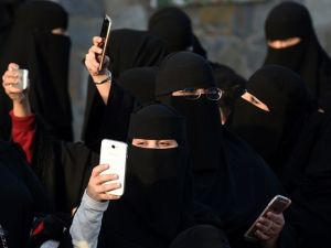 السعودية تدعو مواطناتها لعدم ارتداء النقاب في سويسرا