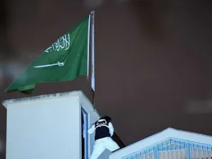 استغرق عمل فرق البحث الجنائي التركية داخل القنصلية السعودية 9 ساعات كاملة