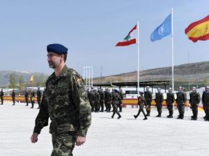 ملك اسبانيا يتفقد قوات بلاده في جنوب لبنان
