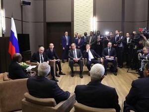 جانب من لقاء الرئيسين الروسي بوتين والسوداني البشير