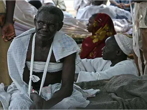 ثمانية أشخاص قتلوا عندما اطلق مسلحون النار عليهم اثناء أدائهم صلاة المغرب