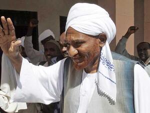 الصادق المهدي، زعيم حزب "الأمة" القومي