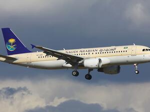 تهديد طائرة سعودية