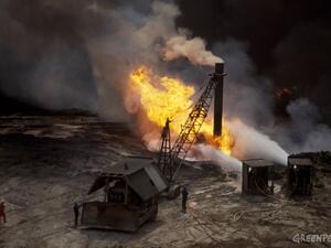  السيطرة على حريق اشتعل في حقل برقان النفطي في الكويت 