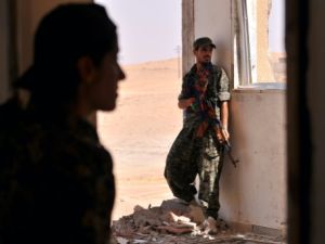 قوات النظام والاكراد يتقدمون في الحسكة و"داعش" يتراجع 