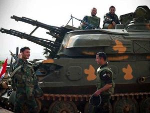 افراد من الجيش السوري النظامي