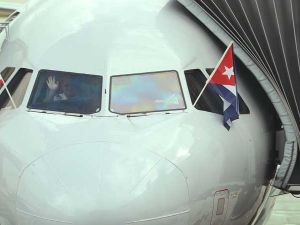 انطلاق أولى الرحلات بين الولايات المتحدة وهافانا بعد 3 أيام على وفاة كاسترو