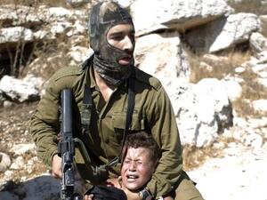 خيمة تضامن برام الله مع عائلة “التميمي” المهددة بالاعتقال
