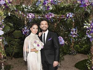 Tarkan and his pretty bride Pinar. (aa.com)