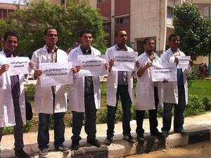 الحكم بسجن 9 أمناء شرطة في واقعة التعدي على طبيبين
