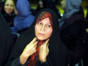 فائزة هاشمي ابنة الرئيس الايراني الاسبق اكبر هاشمي رفسنجاني